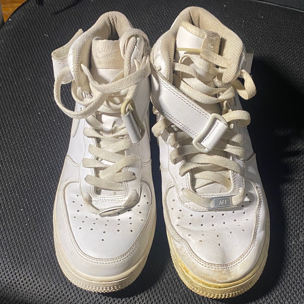 Mens Nike Air force Ones size 9 *Restoration/customization use preferred*